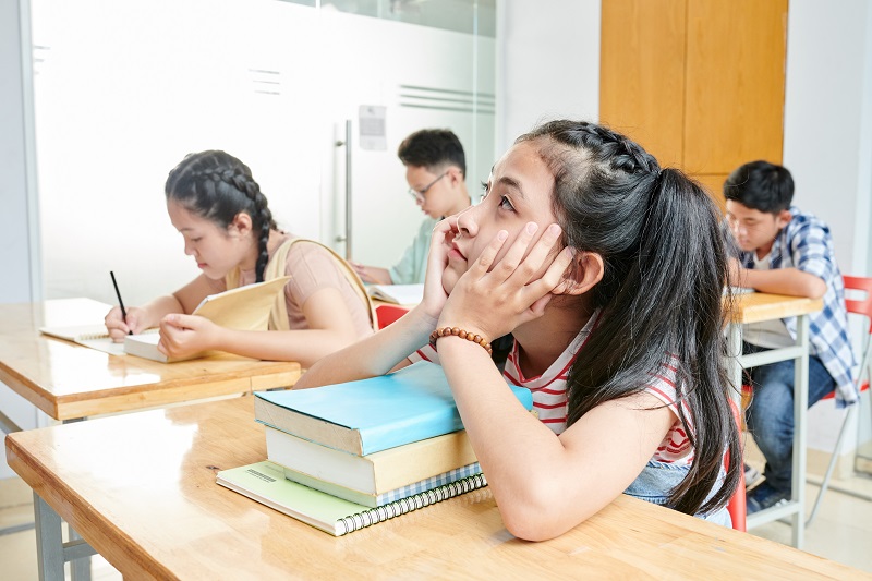 être attentif à l'école